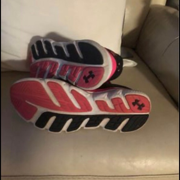 Under Armour Running Shoes - Picture 3 of 3